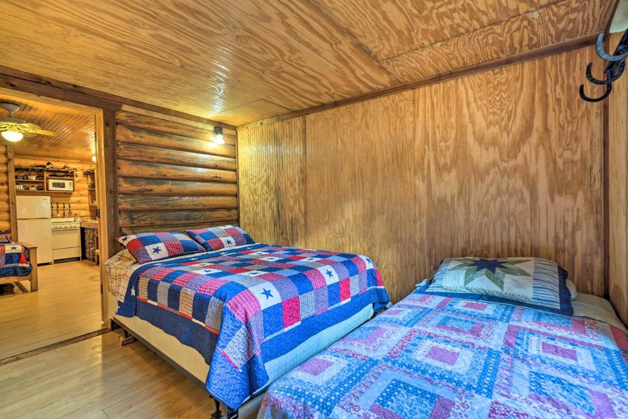 Cozy Davis Cabin With Deck - Nestled By Honey Creek! Екстер'єр фото